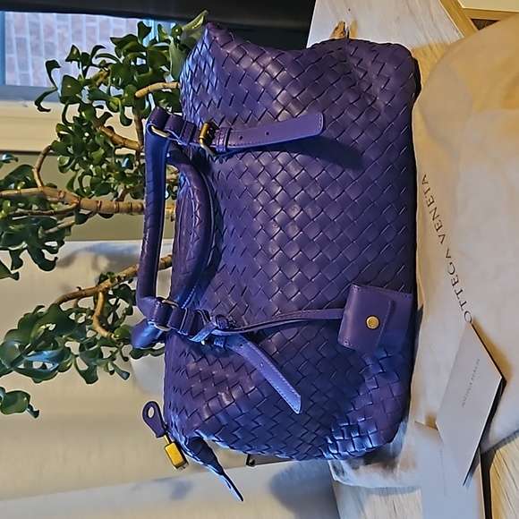 Bottega Veneta Handbags - Bottega Veneta Intrecciato Leather Top-Handle Tote in Vivid Purple